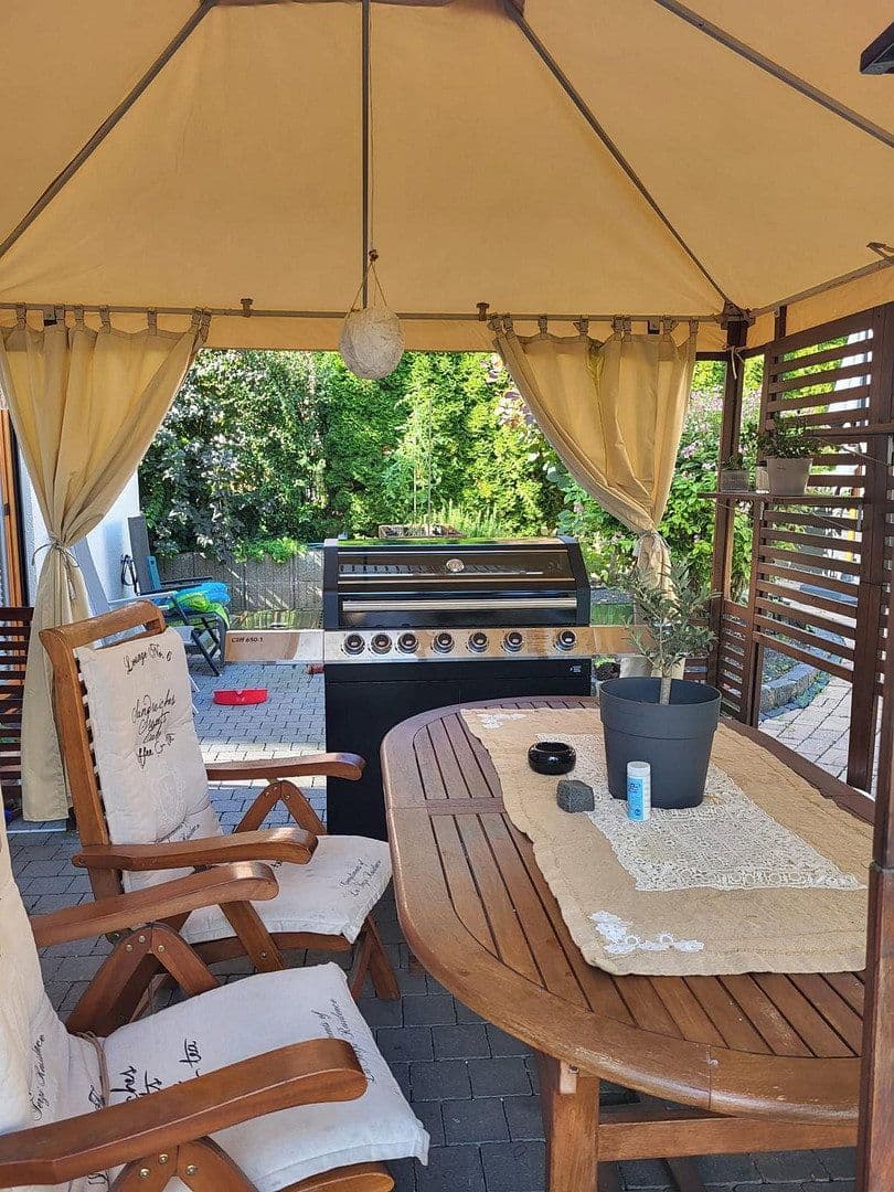 Prodej domu 163 m², pozemek 603 m², Büdingen, Hessen Prodej domu 163 m², pozemek 603 m², Büdingen, Hessen