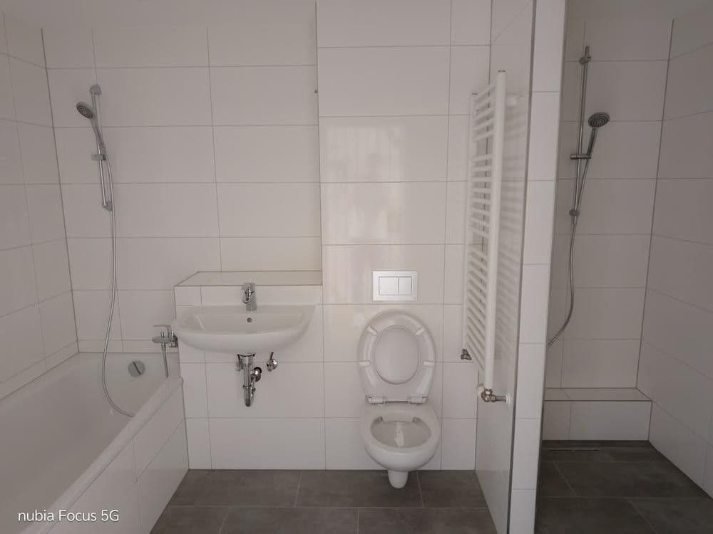 Prodej domu 141 m², pozemek 190 m², Mierendorffstraße 3/3, Weinheim, Bádensko-Württembersko Prodej domu 141 m², pozemek 190 m², Mierendorffstraße 3/3, Weinheim, Bádensko-Württembersko