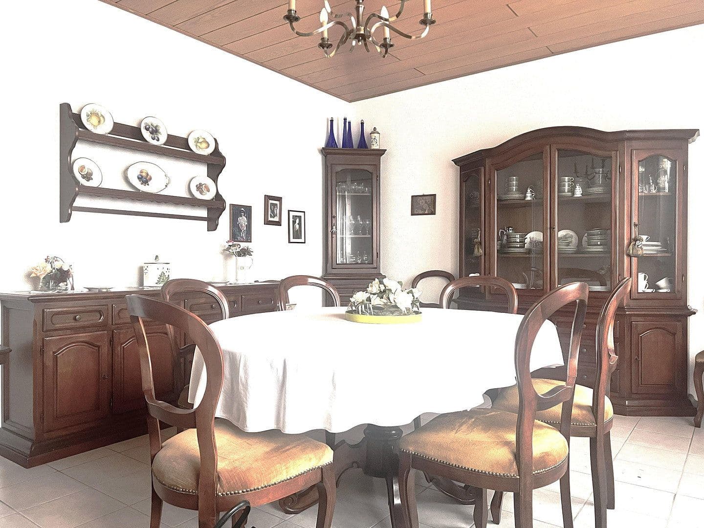 Pronájem bytu 3+1 95 m², Herzogenriedstraße 23, Mannheim, Bádensko-Württembersko Pronájem bytu 3+1 95 m², Herzogenriedstraße 23, Mannheim, Bádensko-Württembersko