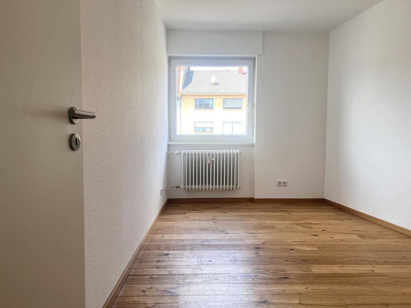 Pronájem bytu 3+1 70 m², G7, 27, Mannheim, Bádensko-Württembersko Pronájem bytu 3+1 70 m², G7, 27, Mannheim, Bádensko-Württembersko