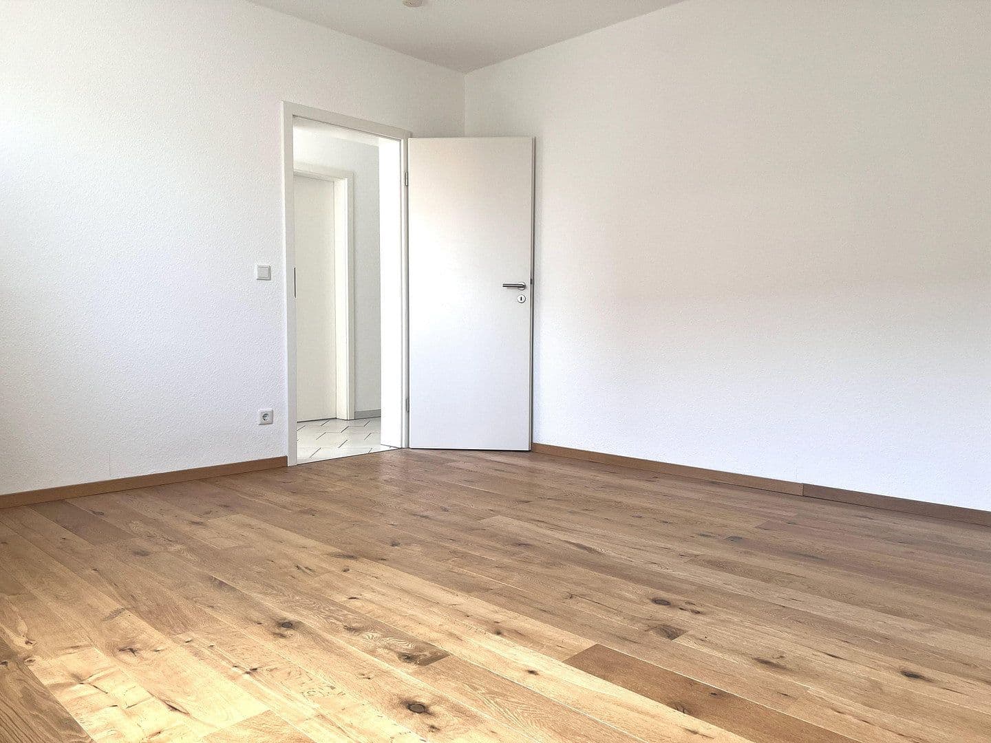 Pronájem bytu 3+1 70 m², G7, 27, Mannheim, Bádensko-Württembersko Pronájem bytu 3+1 70 m², G7, 27, Mannheim, Bádensko-Württembersko