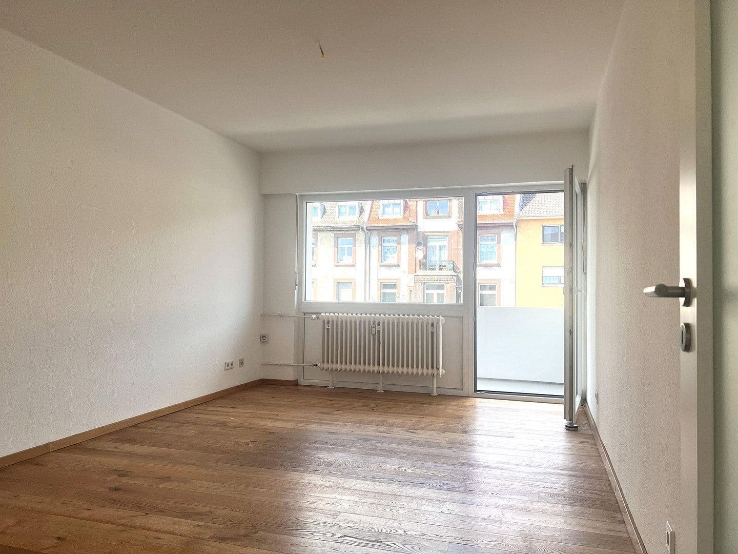 Pronájem bytu 3+1 70 m², G7, 27, Mannheim, Bádensko-Württembersko Pronájem bytu 3+1 70 m², G7, 27, Mannheim, Bádensko-Württembersko