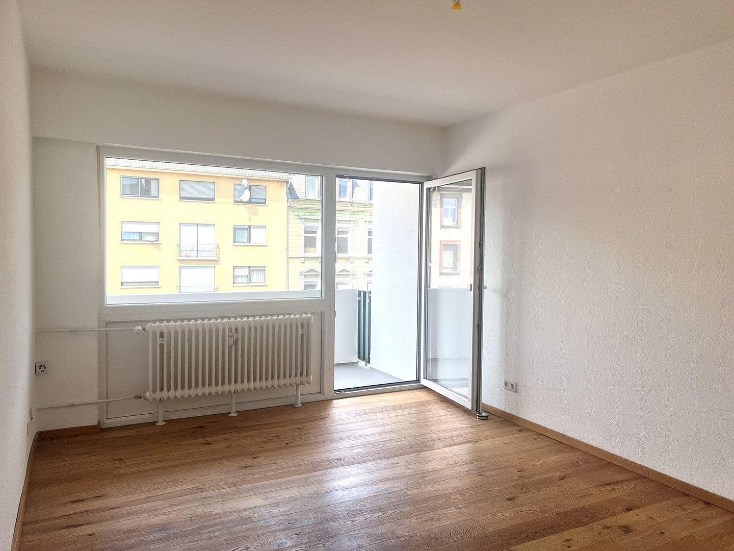 Pronájem bytu 3+1 70 m², G7, 27, Mannheim, Bádensko-Württembersko Pronájem bytu 3+1 70 m², G7, 27, Mannheim, Bádensko-Württembersko