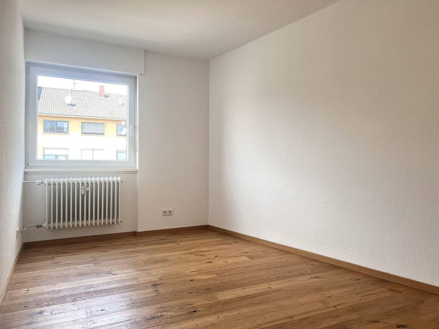 Pronájem bytu 3+1 70 m², G7, 27, Mannheim, Bádensko-Württembersko Pronájem bytu 3+1 70 m², G7, 27, Mannheim, Bádensko-Württembersko