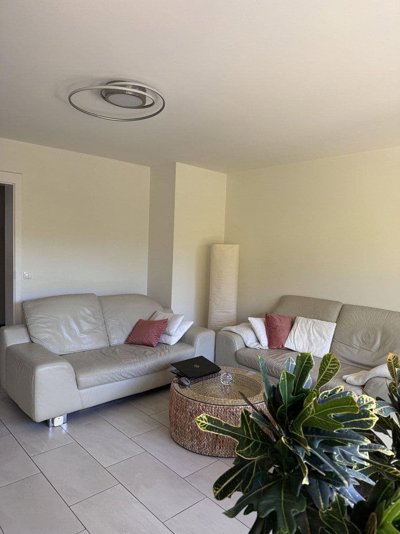 Prodej domu 114 m², pozemek 314 m², Hainbuchenweg, 36, Leonberg, Bádensko-Württembersko Prodej domu 114 m², pozemek 314 m², Hainbuchenweg, 36, Leonberg, Bádensko-Württembersko