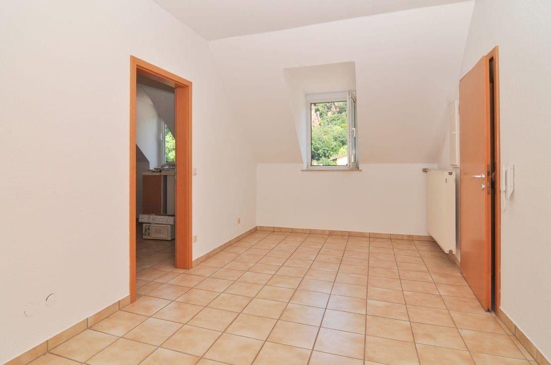 Pronájem bytu 3+1 97 m², Bahnhofstraße 38, Neckargemünd, Bádensko-Württembersko Pronájem bytu 3+1 97 m², Bahnhofstraße 38, Neckargemünd, Bádensko-Württembersko