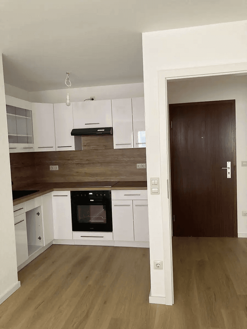 Pronájem bytu 2+1 47 m², Heilbronn, Bádensko-Württembersko Pronájem bytu 2+1 47 m², Heilbronn, Bádensko-Württembersko