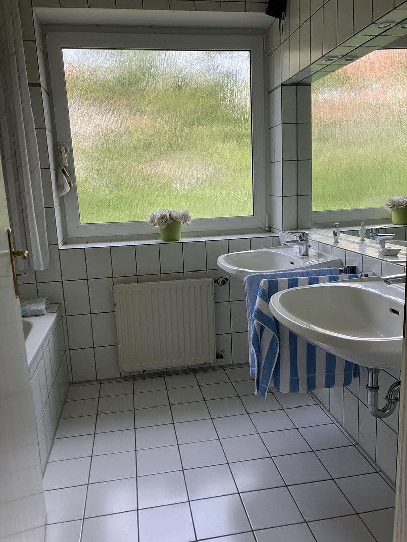 Prodej domu 202 m², pozemek 990 m², Paderborn, Severní Porýní-Vestfálsko Prodej domu 202 m², pozemek 990 m², Paderborn, Severní Porýní-Vestfálsko