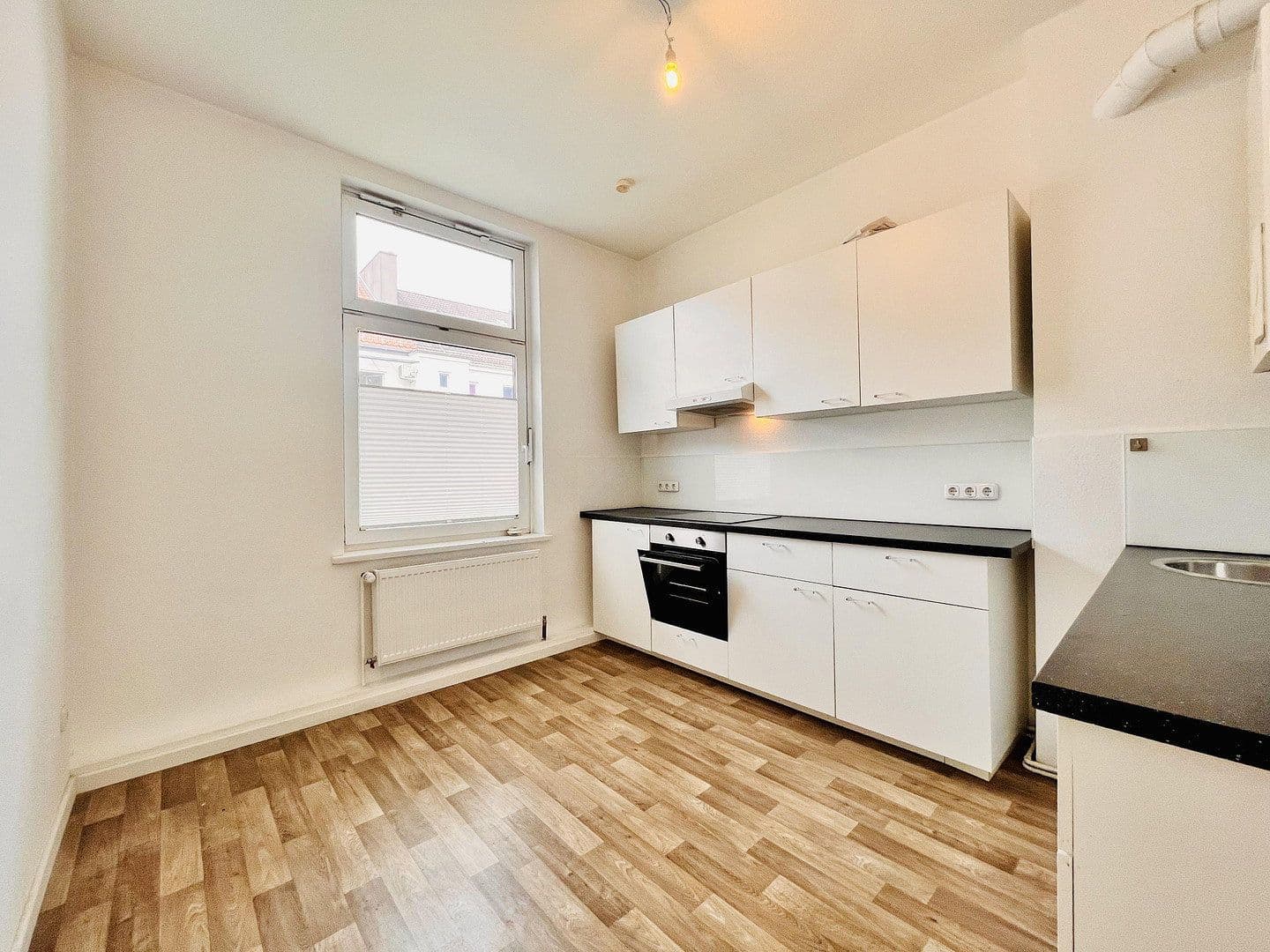 Pronájem bytu 2+1 65 m², Bremen, Bremen Pronájem bytu 2+1 65 m², Bremen, Bremen