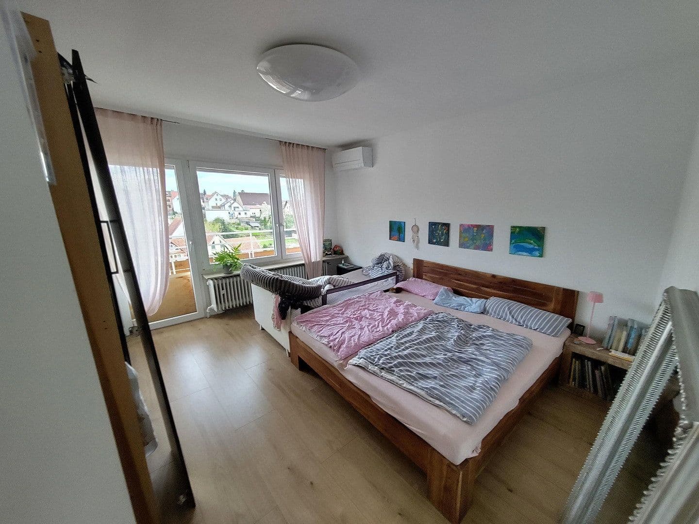 Pronájem bytu 3+1 120 m², Weinheim, Bádensko-Württembersko Pronájem bytu 3+1 120 m², Weinheim, Bádensko-Württembersko