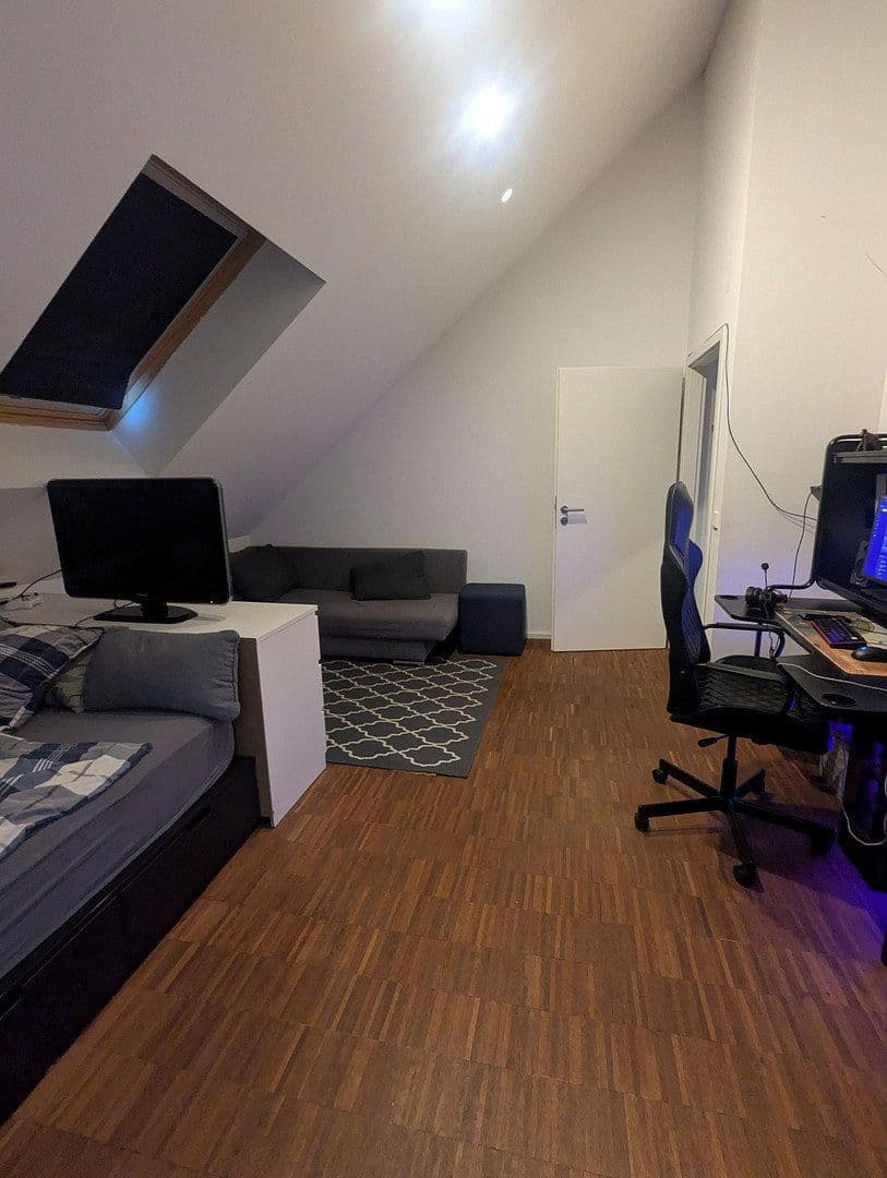 Prodej domu 250 m², pozemek 571 m², Korntal-Münchingen, Bádensko-Württembersko Prodej domu 250 m², pozemek 571 m², Korntal-Münchingen, Bádensko-Württembersko