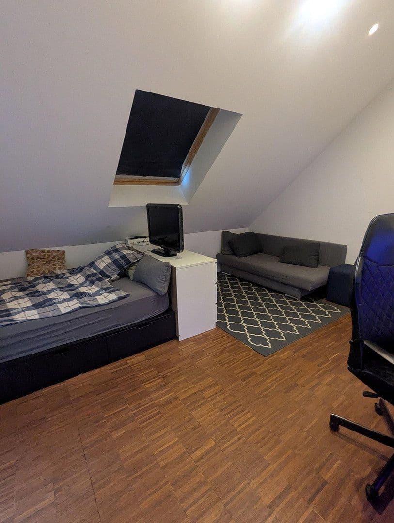 Prodej domu 250 m², pozemek 571 m², Korntal-Münchingen, Bádensko-Württembersko Prodej domu 250 m², pozemek 571 m², Korntal-Münchingen, Bádensko-Württembersko