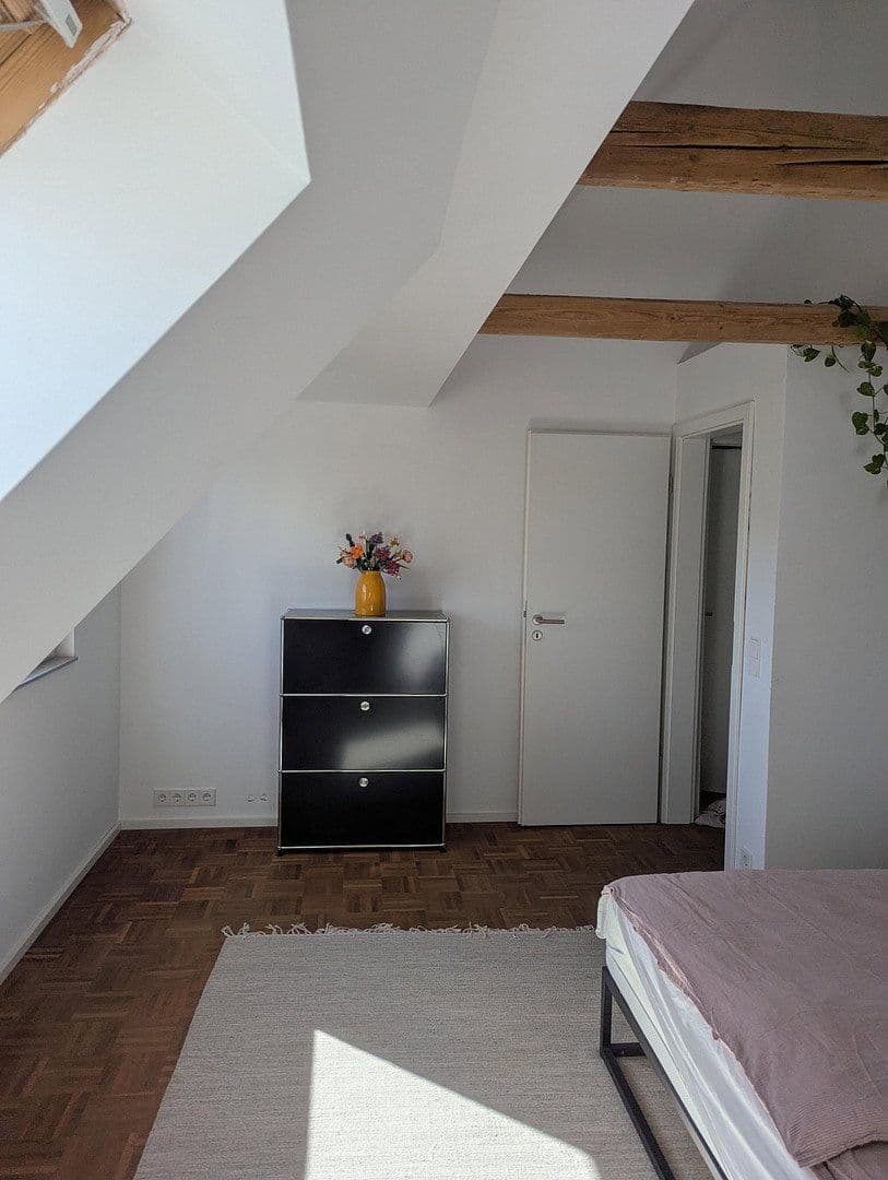 Prodej domu 250 m², pozemek 571 m², Korntal-Münchingen, Bádensko-Württembersko Prodej domu 250 m², pozemek 571 m², Korntal-Münchingen, Bádensko-Württembersko