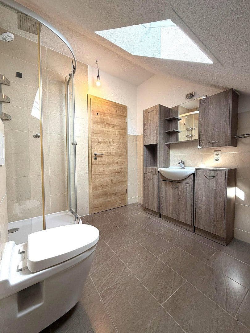 Pronájem bytu 3+1 72 m², Hauptstr. 22, Goddert, Porýní-Falc Pronájem bytu 3+1 72 m², Hauptstr. 22, Goddert, Porýní-Falc