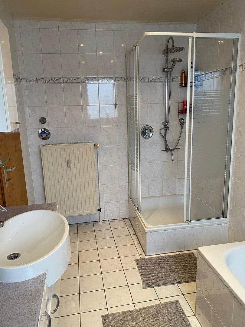 Pronájem bytu 4+1 85 m², Carl-Diem-Straße 34, Neuenrade, Severní Porýní-Vestfálsko Pronájem bytu 4+1 85 m², Carl-Diem-Straße 34, Neuenrade, Severní Porýní-Vestfálsko