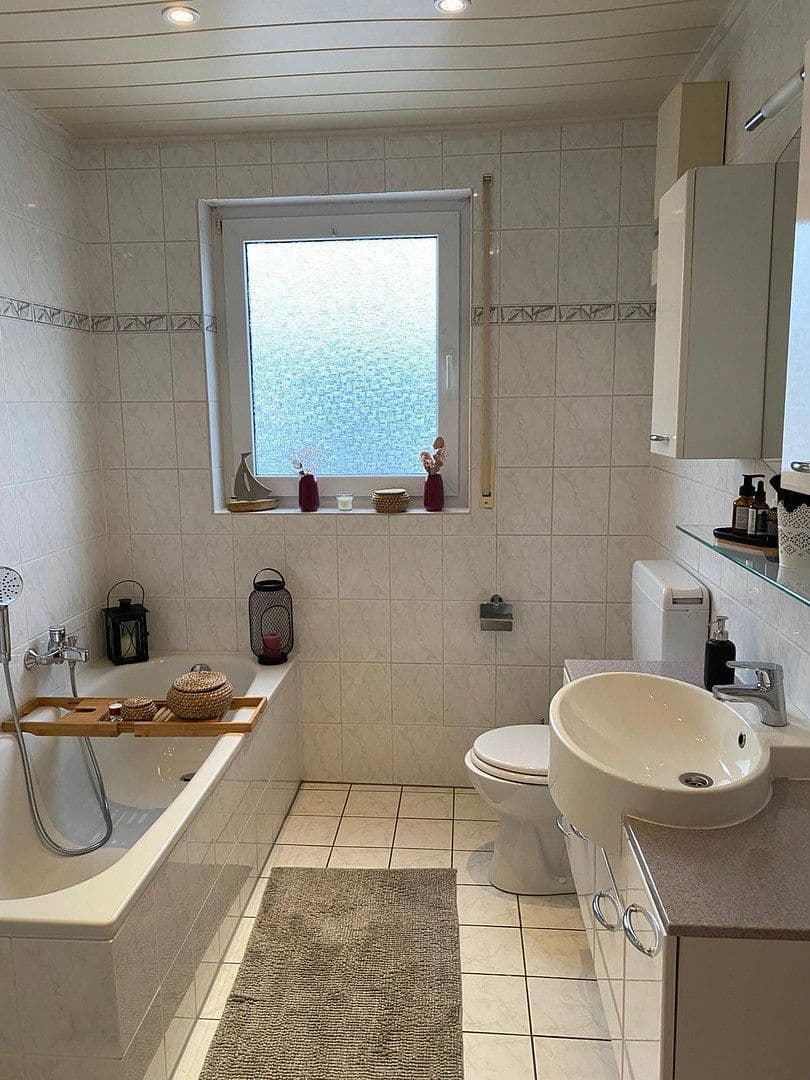 Pronájem bytu 4+1 85 m², Carl-Diem-Straße 34, Neuenrade, Severní Porýní-Vestfálsko Pronájem bytu 4+1 85 m², Carl-Diem-Straße 34, Neuenrade, Severní Porýní-Vestfálsko