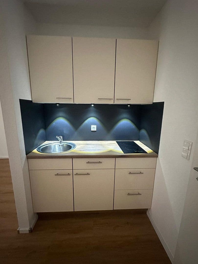 Pronájem bytu 1+1 38 m², Frankfurter Str. 14, Bad Vilbel, Hessen Pronájem bytu 1+1 38 m², Frankfurter Str. 14, Bad Vilbel, Hessen