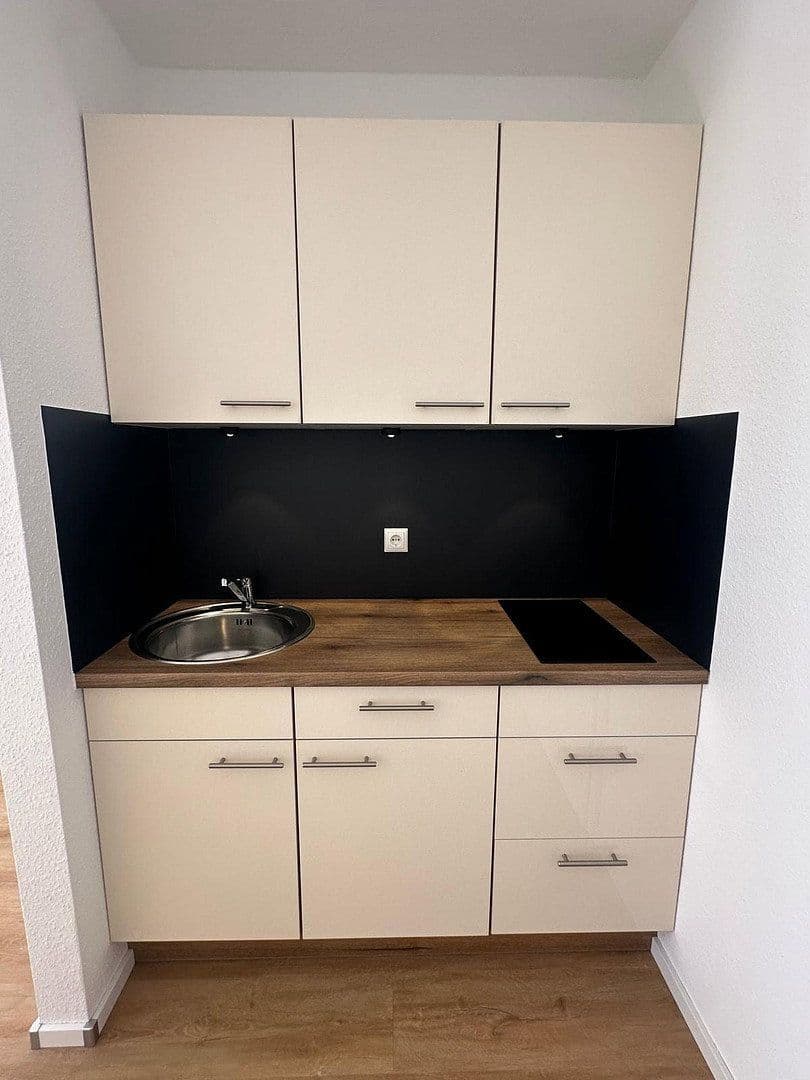 Pronájem bytu 1+1 38 m², Frankfurter Str. 14, Bad Vilbel, Hessen Pronájem bytu 1+1 38 m², Frankfurter Str. 14, Bad Vilbel, Hessen