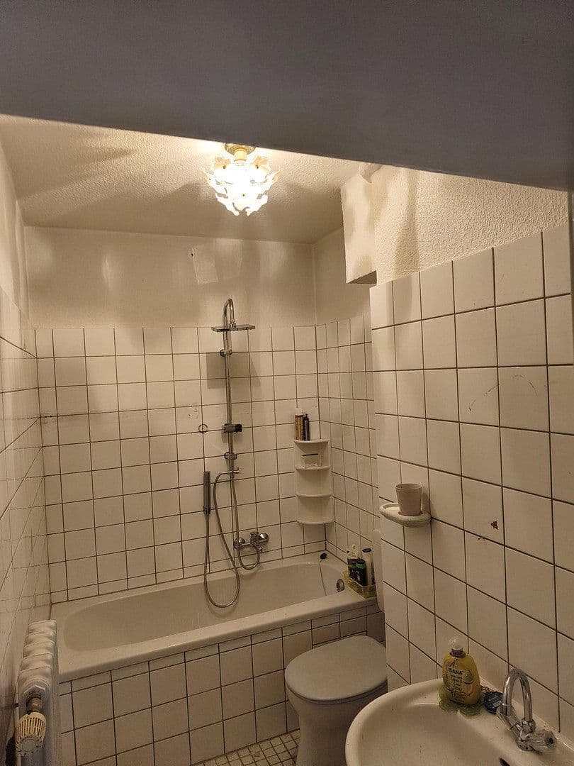 Pronájem bytu 2+1 50 m², Bergstr.8, Oberhausen, Severní Porýní-Vestfálsko Pronájem bytu 2+1 50 m², Bergstr.8, Oberhausen, Severní Porýní-Vestfálsko