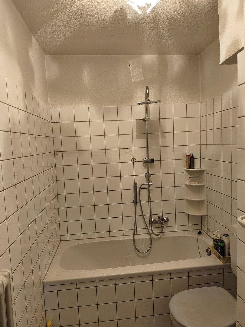 Pronájem bytu 2+1 50 m², Bergstr.8, Oberhausen, Severní Porýní-Vestfálsko Pronájem bytu 2+1 50 m², Bergstr.8, Oberhausen, Severní Porýní-Vestfálsko