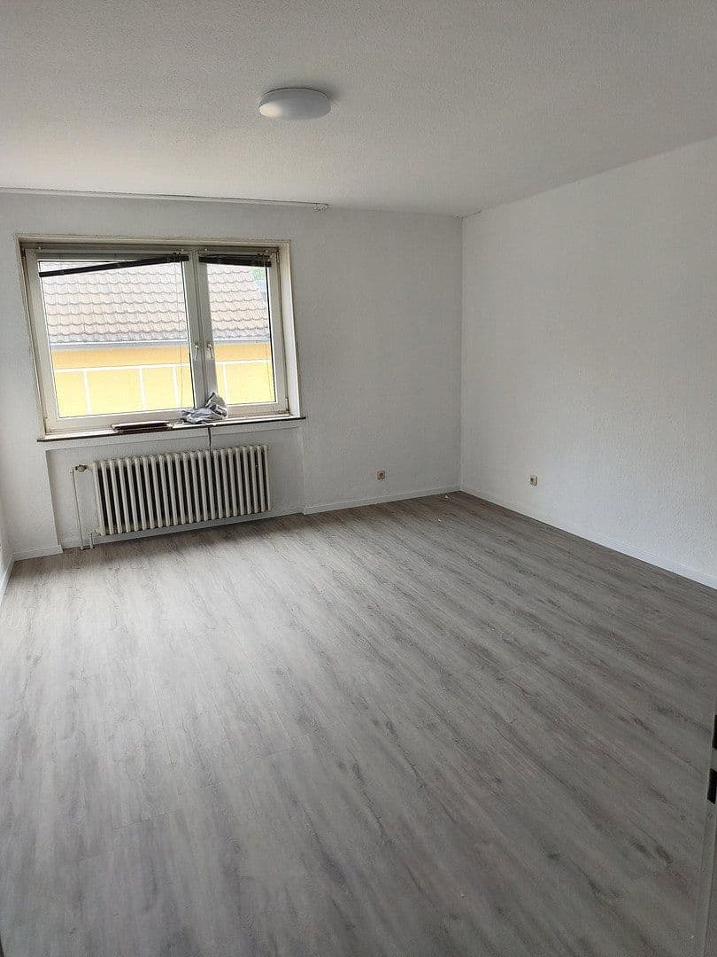 Pronájem bytu 2+1 50 m², Bergstr.8, Oberhausen, Severní Porýní-Vestfálsko Pronájem bytu 2+1 50 m², Bergstr.8, Oberhausen, Severní Porýní-Vestfálsko