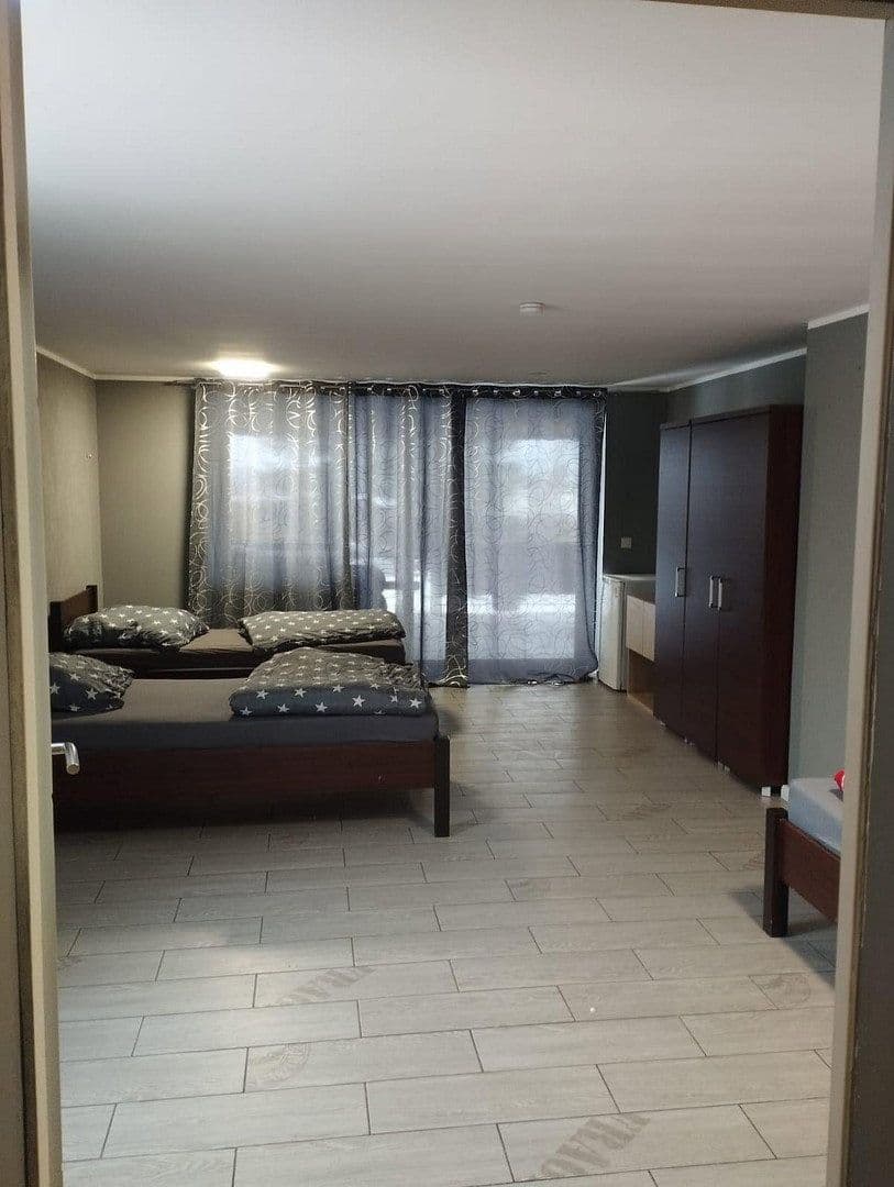 Pronájem domu 500 m², pozemek 2.500 m², Eichstädter Chaussee 12, Oberkrämer, Braniborsko Pronájem domu 500 m², pozemek 2.500 m², Eichstädter Chaussee 12, Oberkrämer, Braniborsko