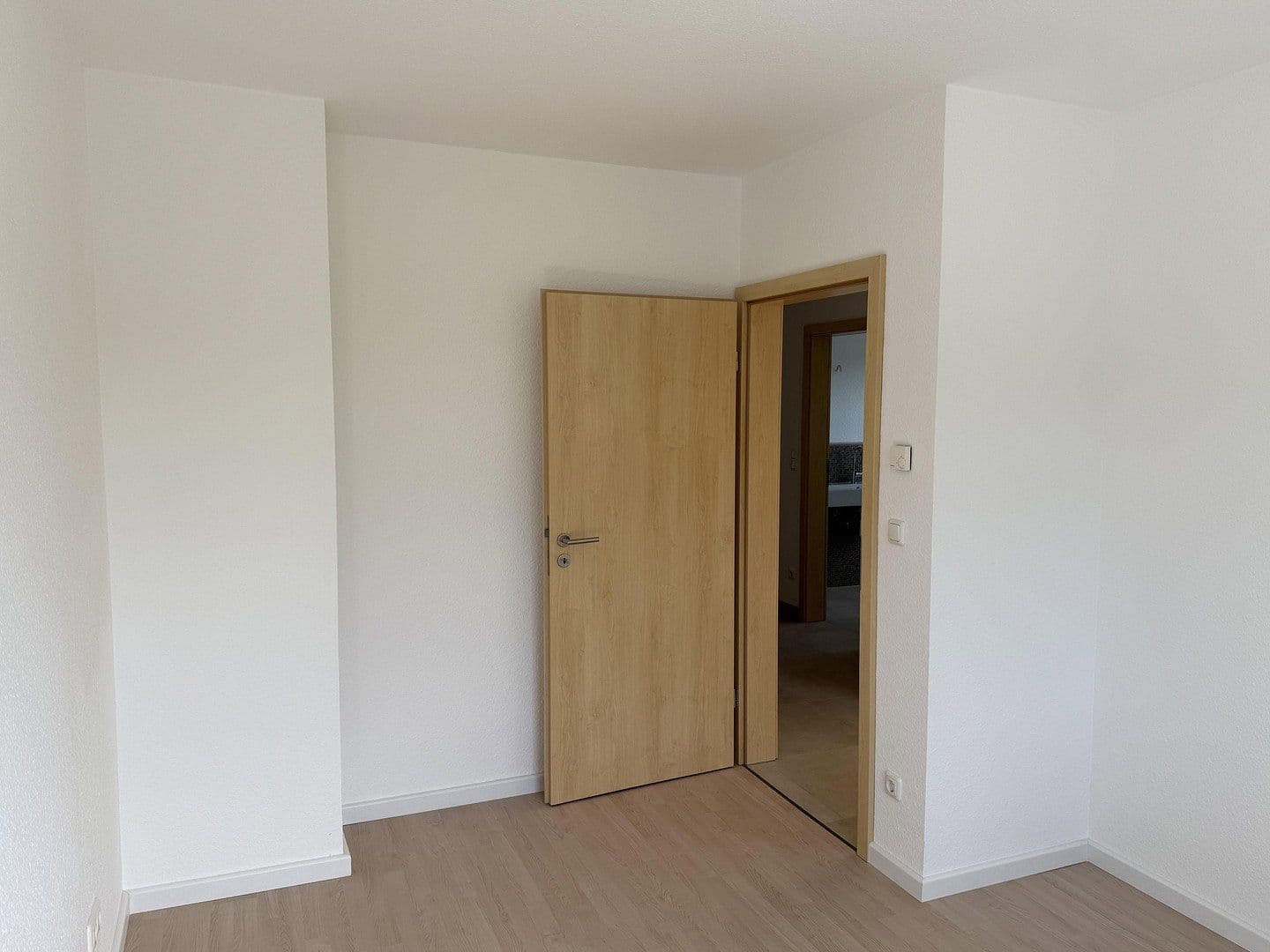Pronájem domu 132 m², pozemek 400 m², Rödermark, Hessen Pronájem domu 132 m², pozemek 400 m², Rödermark, Hessen