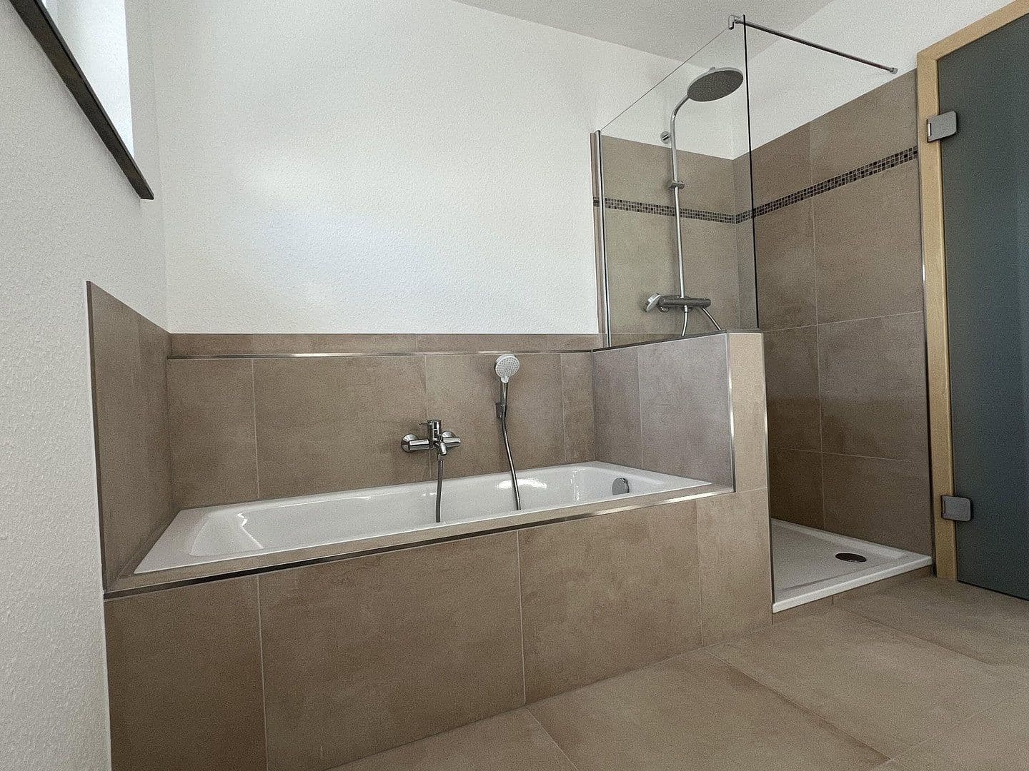 Pronájem domu 132 m², pozemek 400 m², Rödermark, Hessen Pronájem domu 132 m², pozemek 400 m², Rödermark, Hessen
