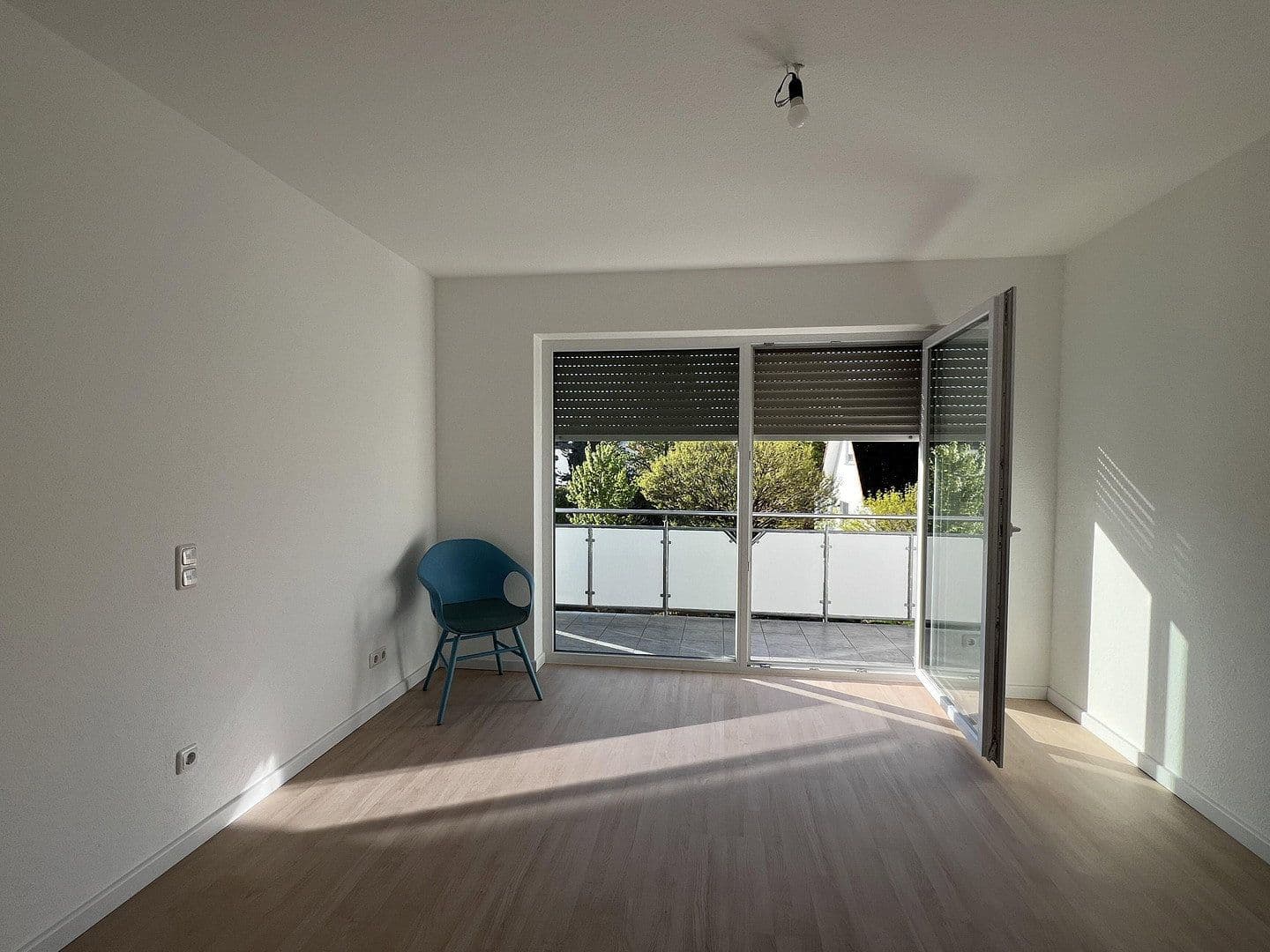 Pronájem domu 132 m², pozemek 400 m², Rödermark, Hessen Pronájem domu 132 m², pozemek 400 m², Rödermark, Hessen