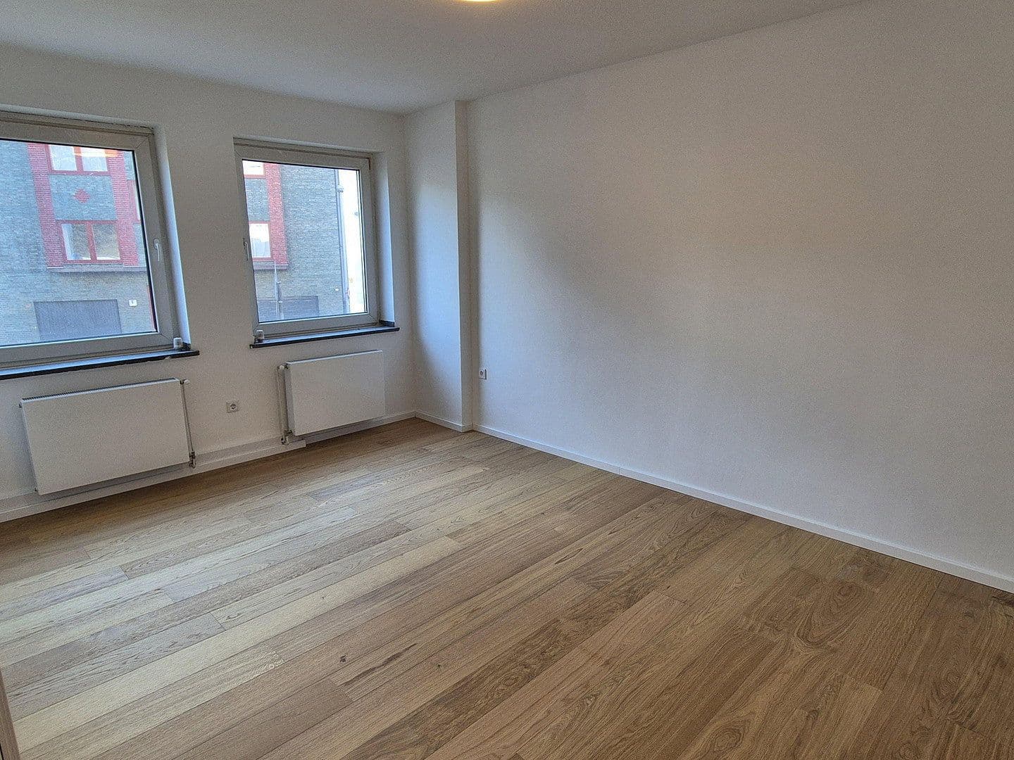 Prodej bytu 2+1 63 m², Düsseldorf, Severní Porýní-Vestfálsko Prodej bytu 2+1 63 m², Düsseldorf, Severní Porýní-Vestfálsko
