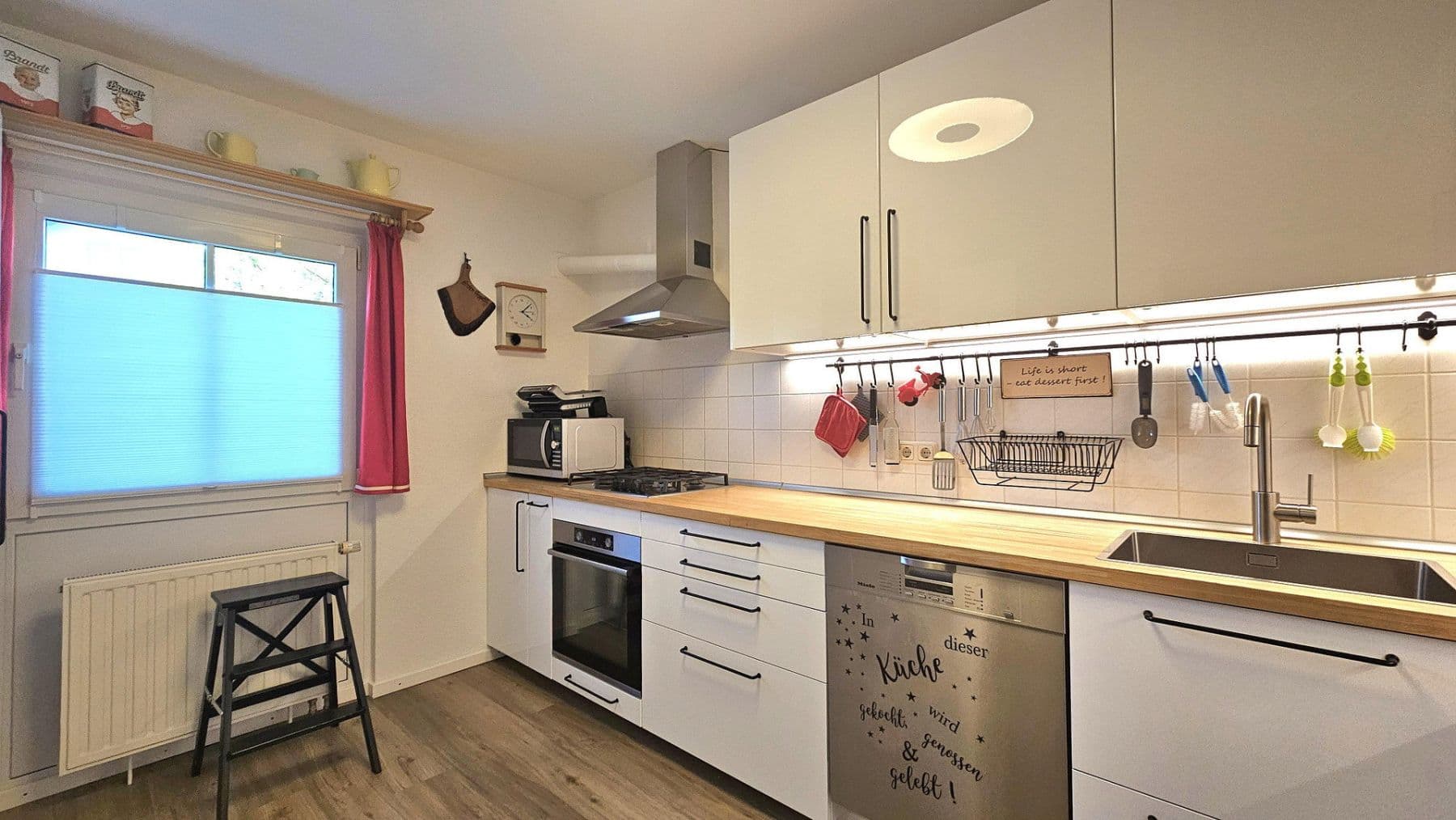 Prodej domu 133 m², pozemek 186 m², Rheinallee 13a, Flörsheim, Hessen Prodej domu 133 m², pozemek 186 m², Rheinallee 13a, Flörsheim, Hessen