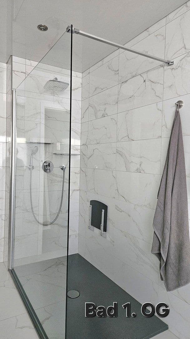 Prodej domu 133 m², pozemek 186 m², Rheinallee 13a, Flörsheim, Hessen Prodej domu 133 m², pozemek 186 m², Rheinallee 13a, Flörsheim, Hessen