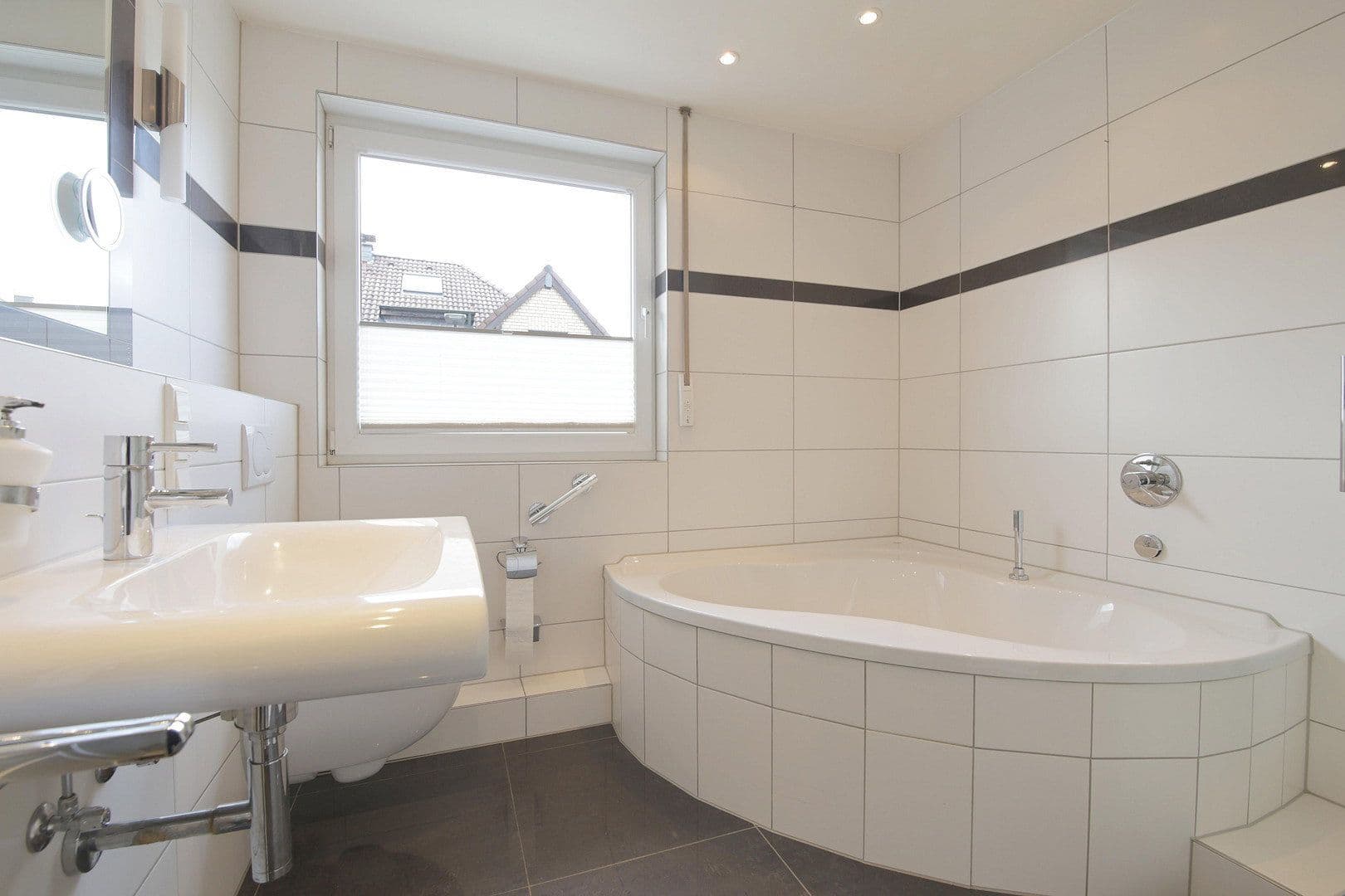 Prodej bytu 4+1 101 m², Bochum, Severní Porýní-Vestfálsko Prodej bytu 4+1 101 m², Bochum, Severní Porýní-Vestfálsko