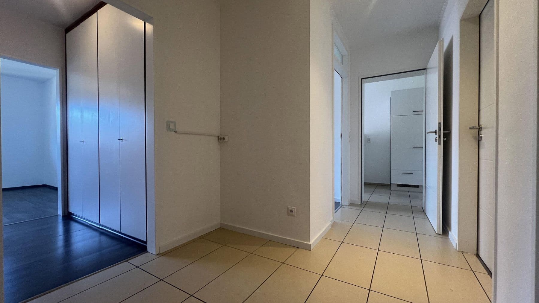 Pronájem bytu 4+1 85 m², Bad Schönborn, Bádensko-Württembersko Pronájem bytu 4+1 85 m², Bad Schönborn, Bádensko-Württembersko