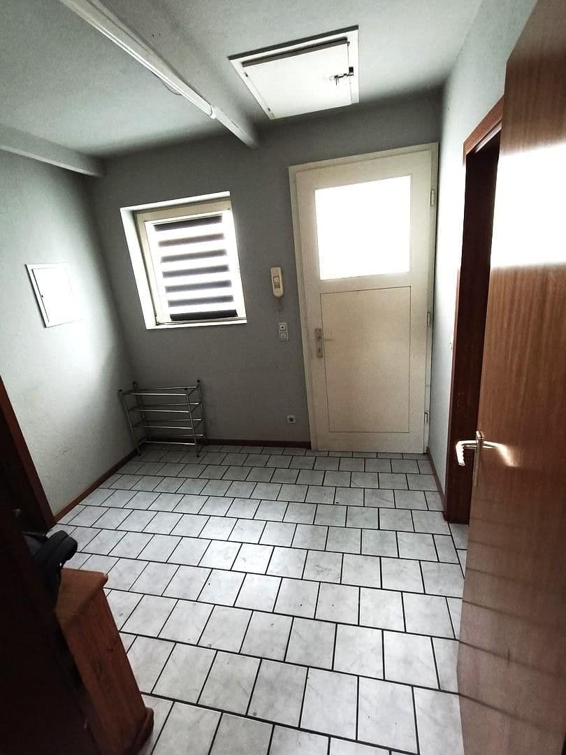 Pronájem bytu 1+1 40 m², Bergstr.8, Oberhausen, Severní Porýní-Vestfálsko Pronájem bytu 1+1 40 m², Bergstr.8, Oberhausen, Severní Porýní-Vestfálsko