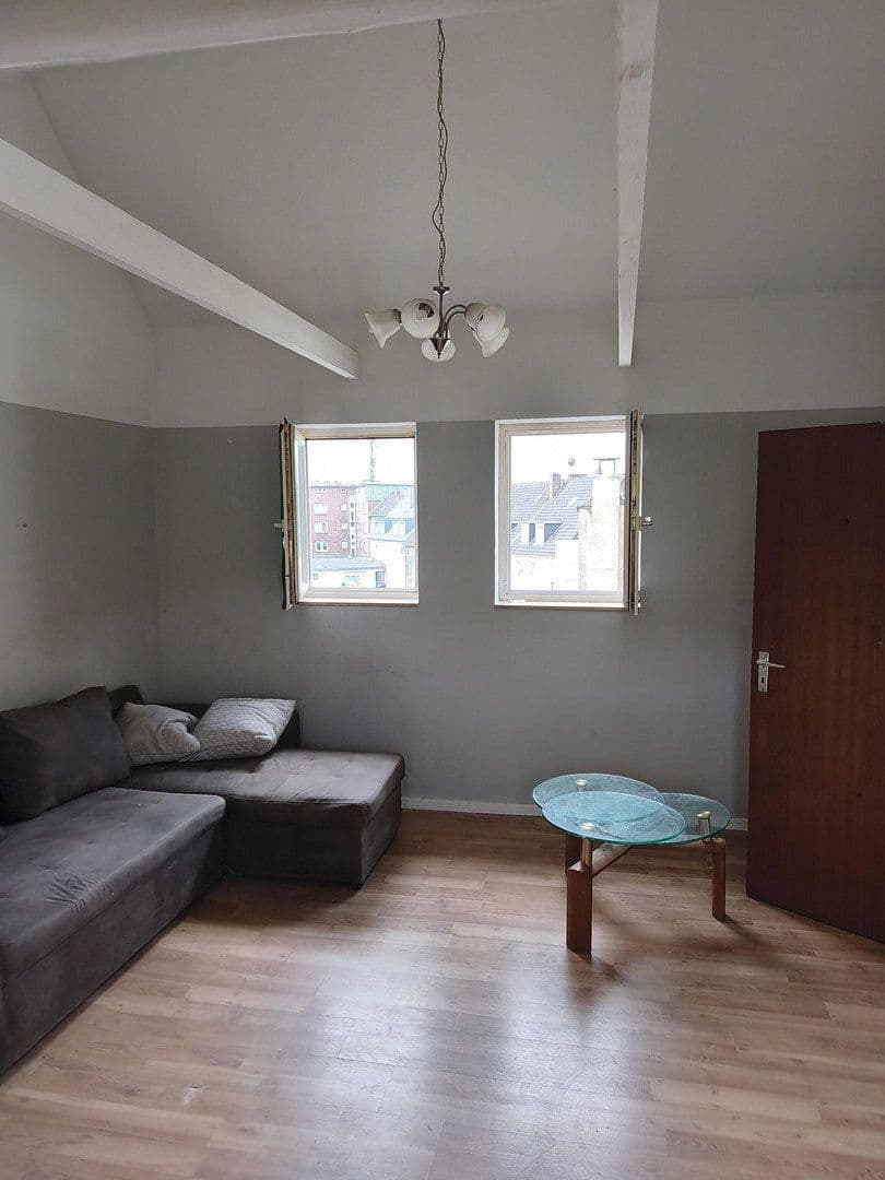 Pronájem bytu 1+1 40 m², Bergstr.8, Oberhausen, Severní Porýní-Vestfálsko Pronájem bytu 1+1 40 m², Bergstr.8, Oberhausen, Severní Porýní-Vestfálsko