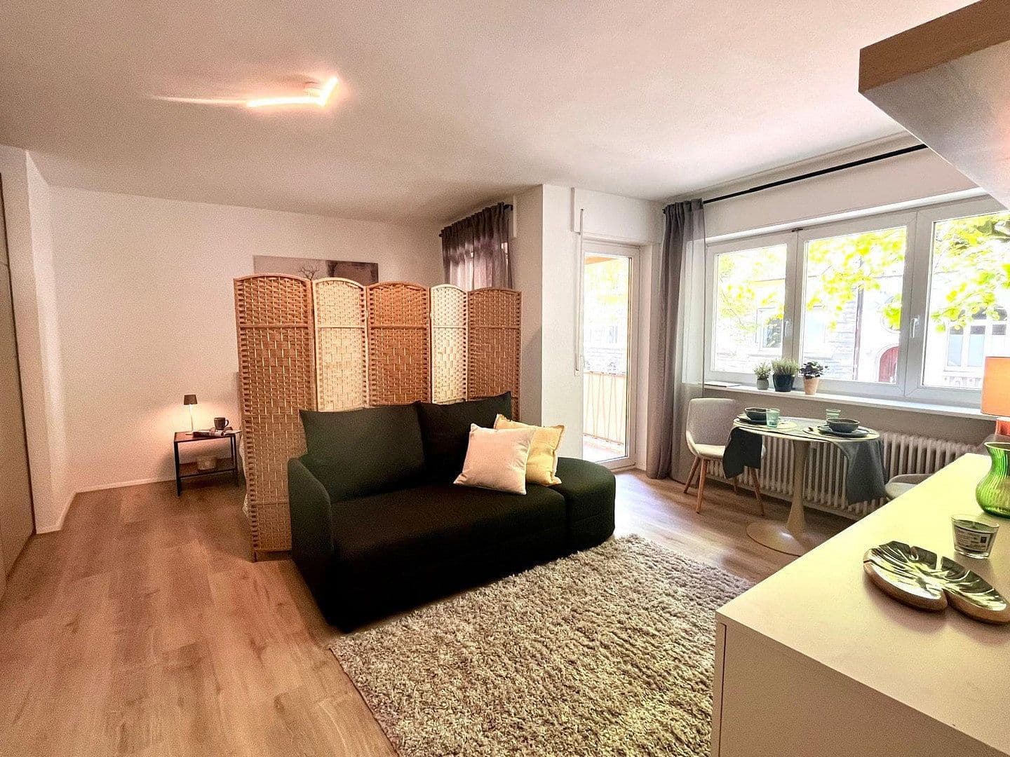 Pronájem bytu 1+1 33 m², Konstanz, Bádensko-Württembersko Pronájem bytu 1+1 33 m², Konstanz, Bádensko-Württembersko