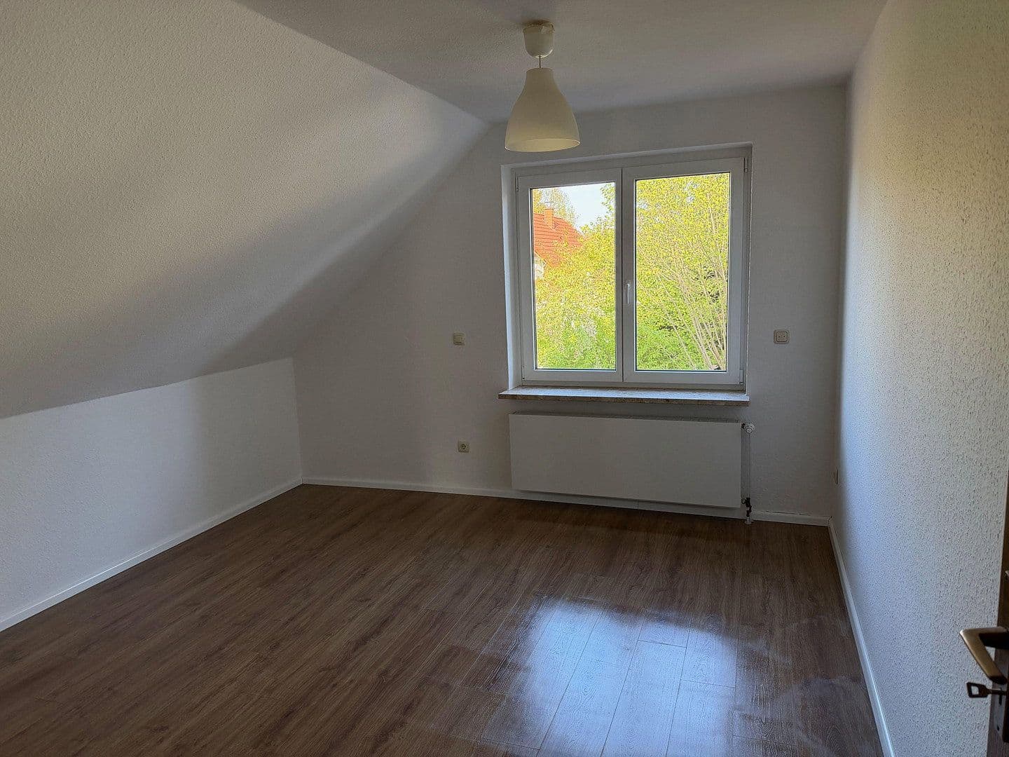 Pronájem bytu 3+1 90 m², Garbsen, Dolní Sasko Pronájem bytu 3+1 90 m², Garbsen, Dolní Sasko