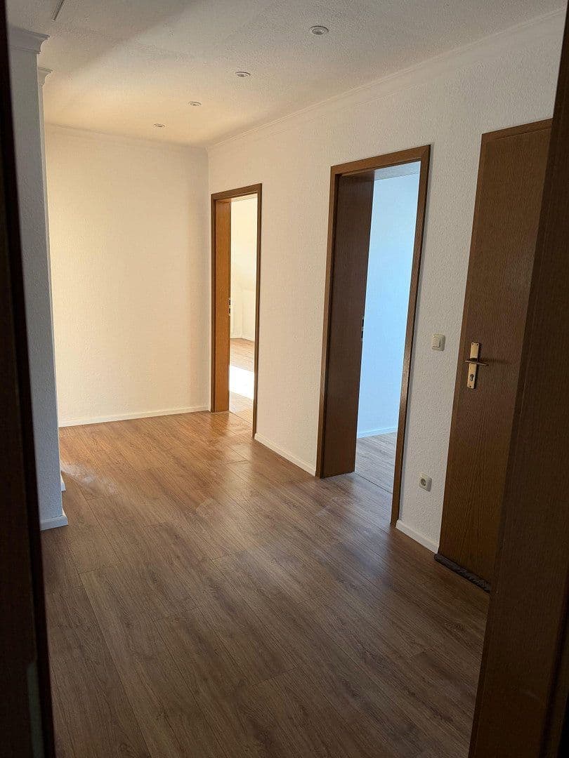 Pronájem bytu 3+1 90 m², Garbsen, Dolní Sasko Pronájem bytu 3+1 90 m², Garbsen, Dolní Sasko