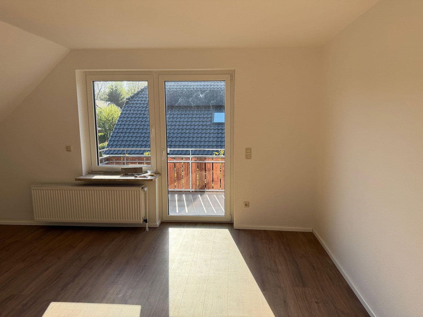 Pronájem bytu 3+1 90 m², Garbsen, Dolní Sasko Pronájem bytu 3+1 90 m², Garbsen, Dolní Sasko