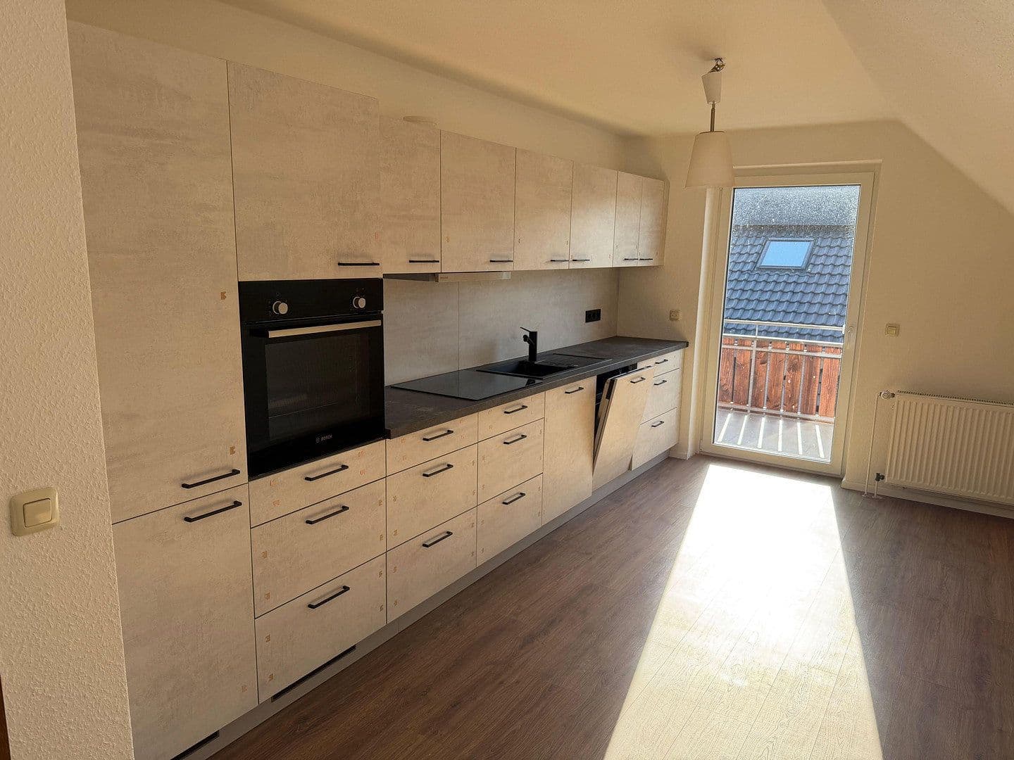 Pronájem bytu 3+1 90 m², Garbsen, Dolní Sasko Pronájem bytu 3+1 90 m², Garbsen, Dolní Sasko