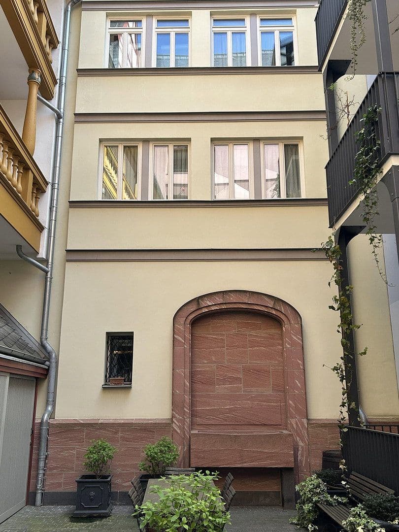 Prodej bytu 3+1 123 m², Frankfurt, Hessen Prodej bytu 3+1 123 m², Frankfurt, Hessen