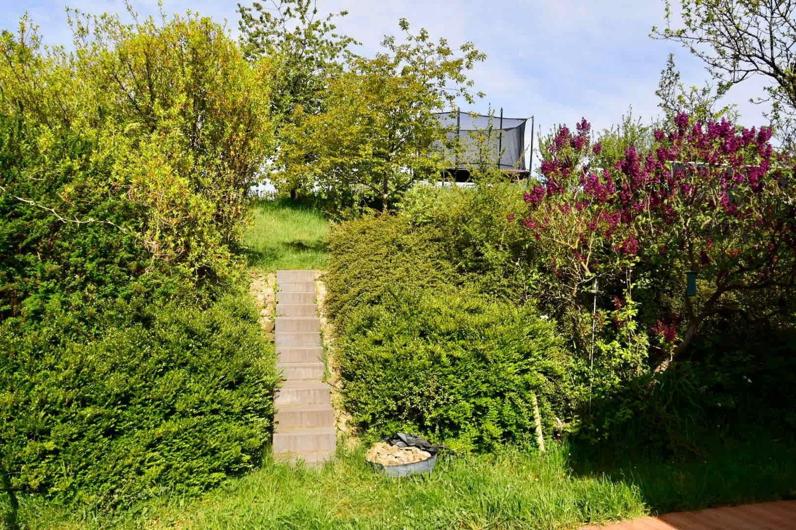 Prodej domu 301 m², pozemek 1.066 m², Schlehenweg 33, Heidenrod, Hessen Prodej domu 301 m², pozemek 1.066 m², Schlehenweg 33, Heidenrod, Hessen