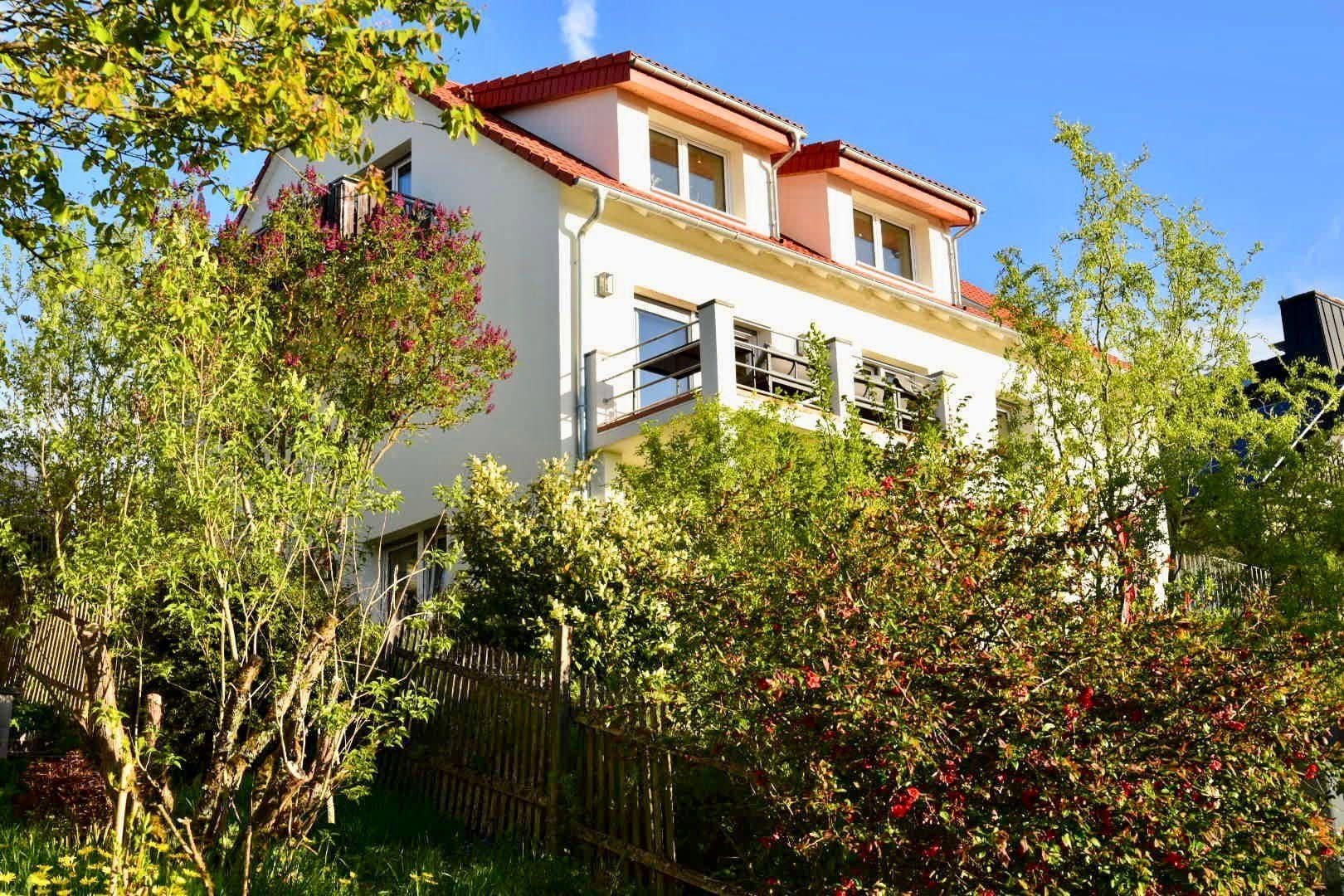 Prodej domu 301 m², pozemek 1.066 m², Schlehenweg 33, Heidenrod, Hessen Prodej domu 301 m², pozemek 1.066 m², Schlehenweg 33, Heidenrod, Hessen