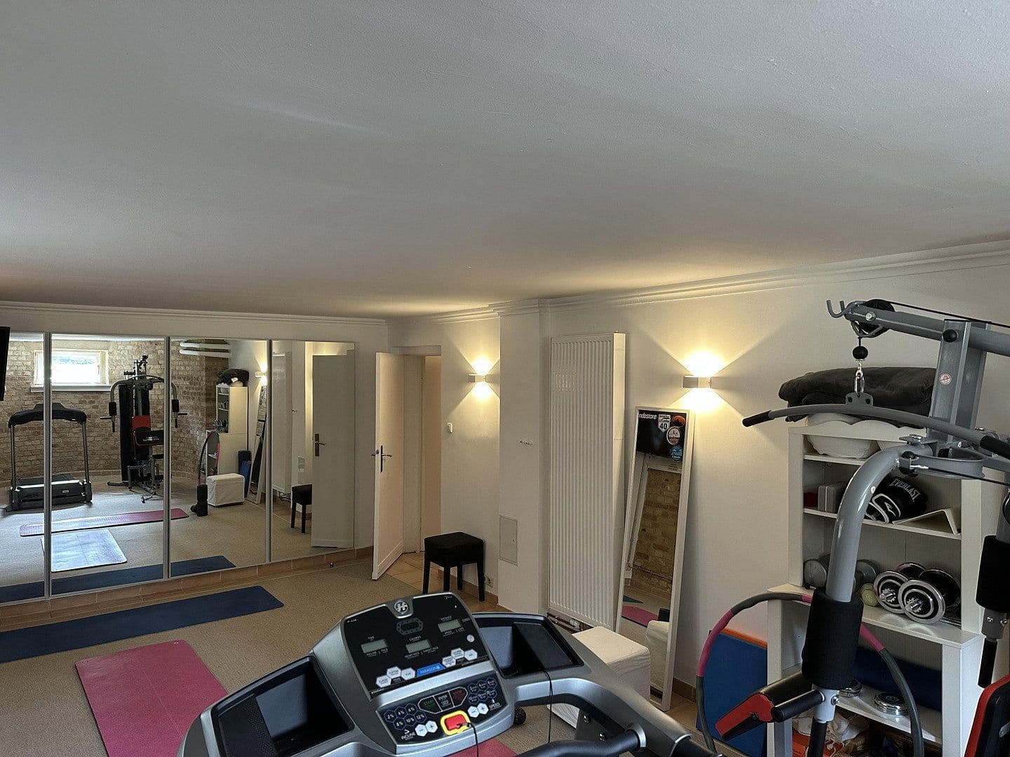 Prodej domu 350 m², pozemek 578 m², Frankfurt am Main, Hessen Prodej domu 350 m², pozemek 578 m², Frankfurt am Main, Hessen