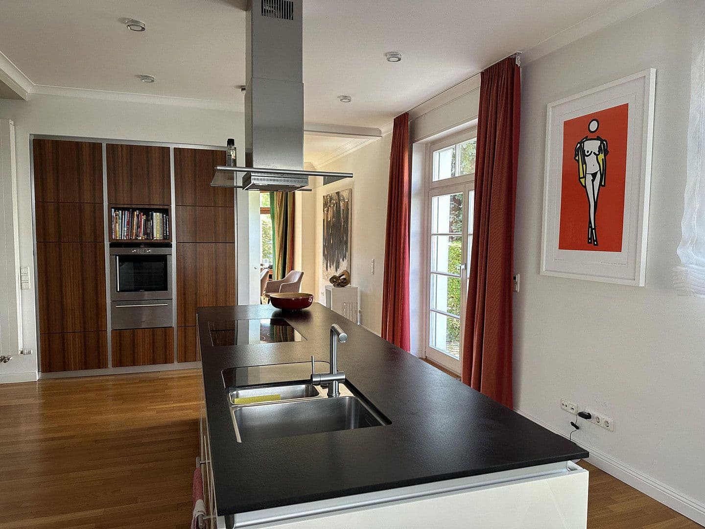 Prodej domu 350 m², pozemek 578 m², Frankfurt am Main, Hessen Prodej domu 350 m², pozemek 578 m², Frankfurt am Main, Hessen