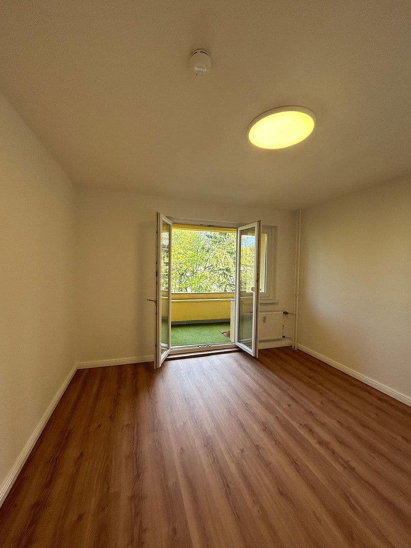 Prodej bytu 2+1 46 m², Lienemannstraße, Berlin, Berlín Prodej bytu 2+1 46 m², Lienemannstraße, Berlin, Berlín