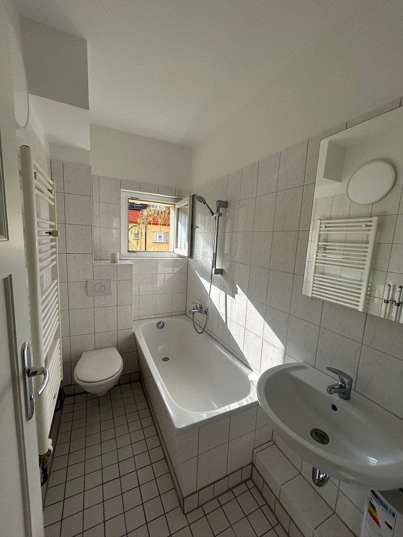 Prodej bytu 2+1 46 m², Lienemannstraße, Berlin, Berlín Prodej bytu 2+1 46 m², Lienemannstraße, Berlin, Berlín