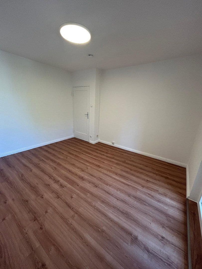 Prodej bytu 2+1 46 m², Lienemannstraße, Berlin, Berlín Prodej bytu 2+1 46 m², Lienemannstraße, Berlin, Berlín