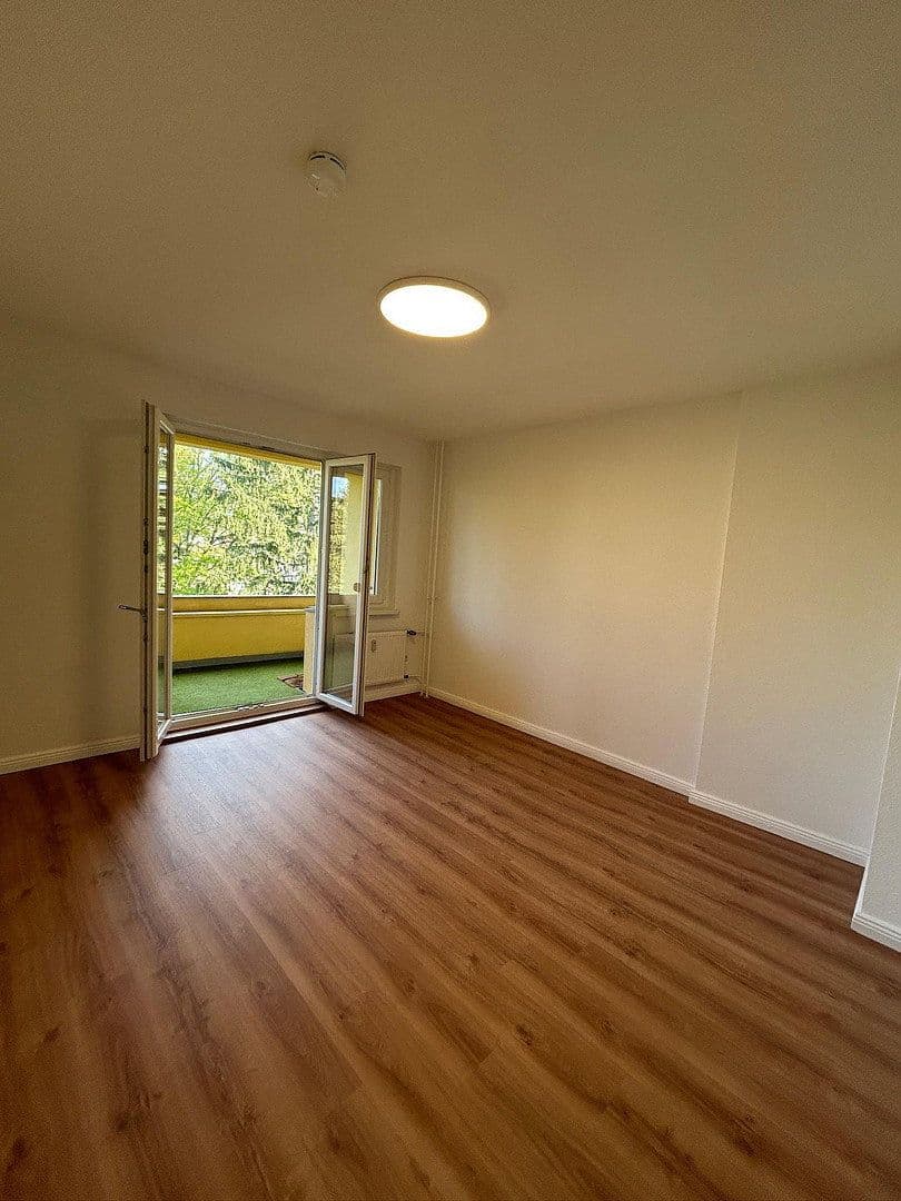 Prodej bytu 2+1 46 m², Lienemannstraße, Berlin, Berlín Prodej bytu 2+1 46 m², Lienemannstraße, Berlin, Berlín